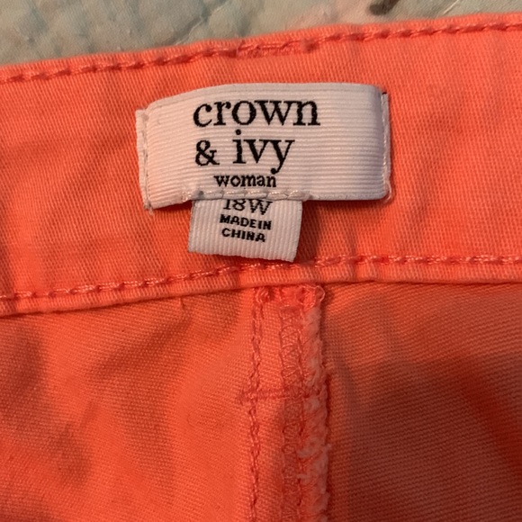 Peachy colored pants - Picture 3 of 3